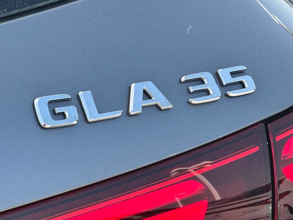 New 2025 Mercedes-Benz GLA 35 AMG 4MATIC image 13