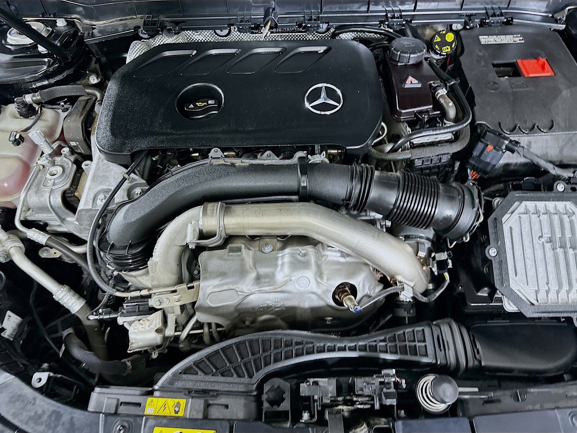 Used 2025 Mercedes-Benz GLB 250 4MATIC image 32