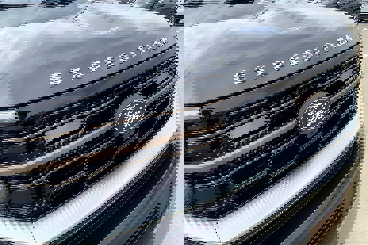 Used 2025 Ford Expedition King Ranch image 29