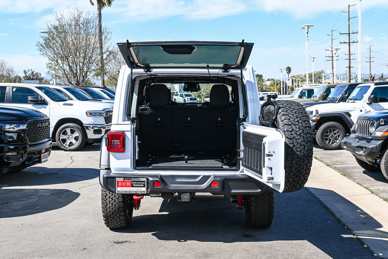 New 2026 Jeep Wrangler Unlimited Rubicon AWD/4WD image 8