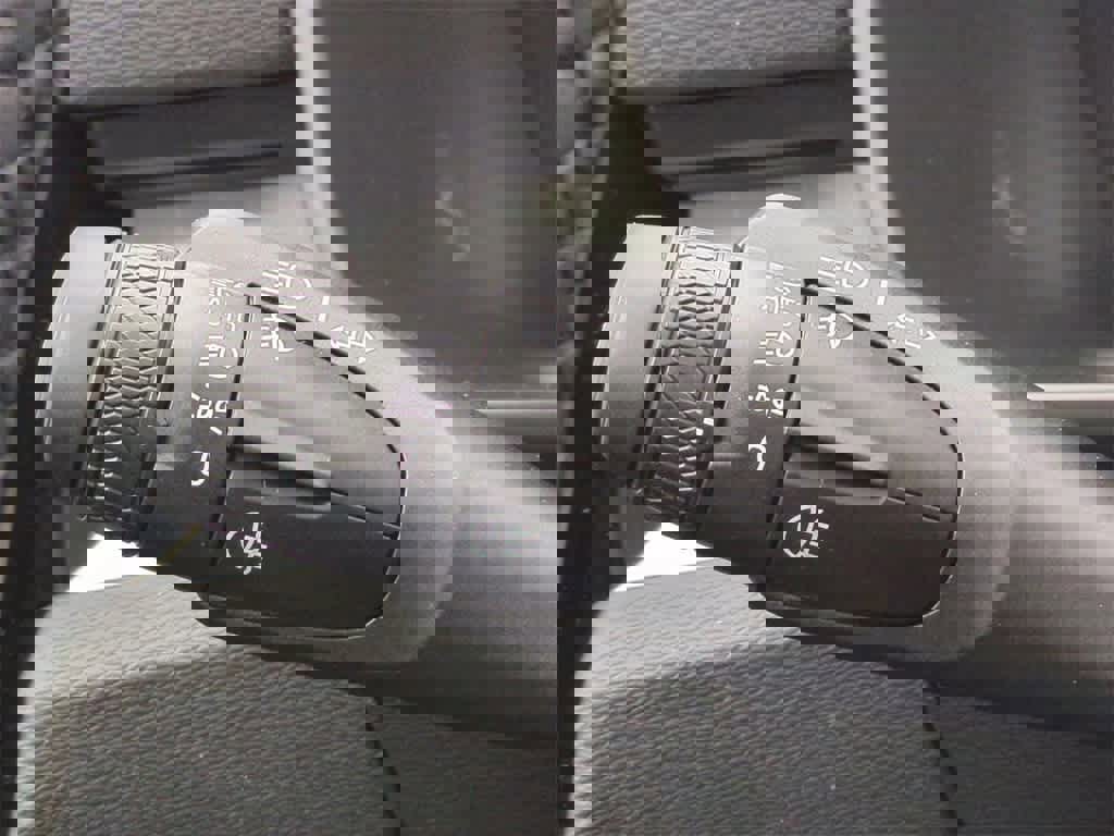 New 2026 Volvo XC40 B5 Ultra w/ Protection Package Premier image 27