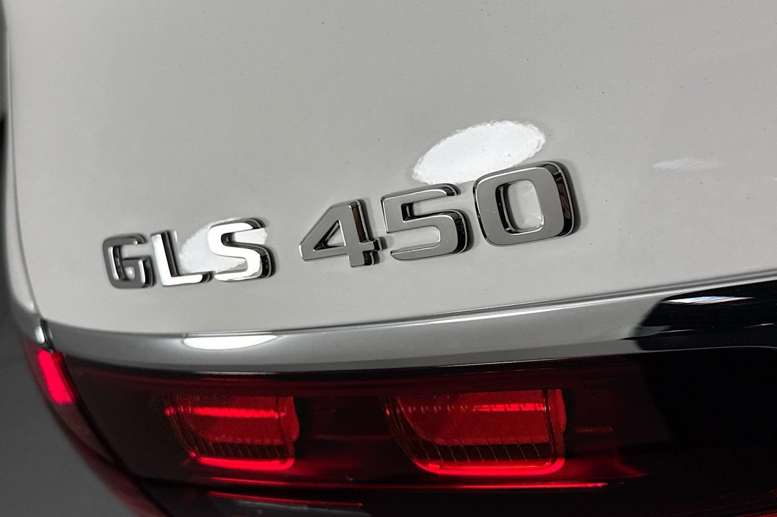 New 2026 Mercedes-Benz GLS 450 4MATIC image 9