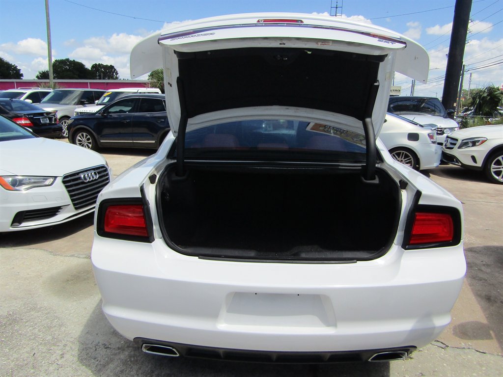 Used 2014 Dodge Charger SXT RWD image 7