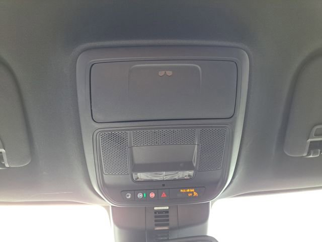 Used 2024 GMC Acadia Elevation image 30