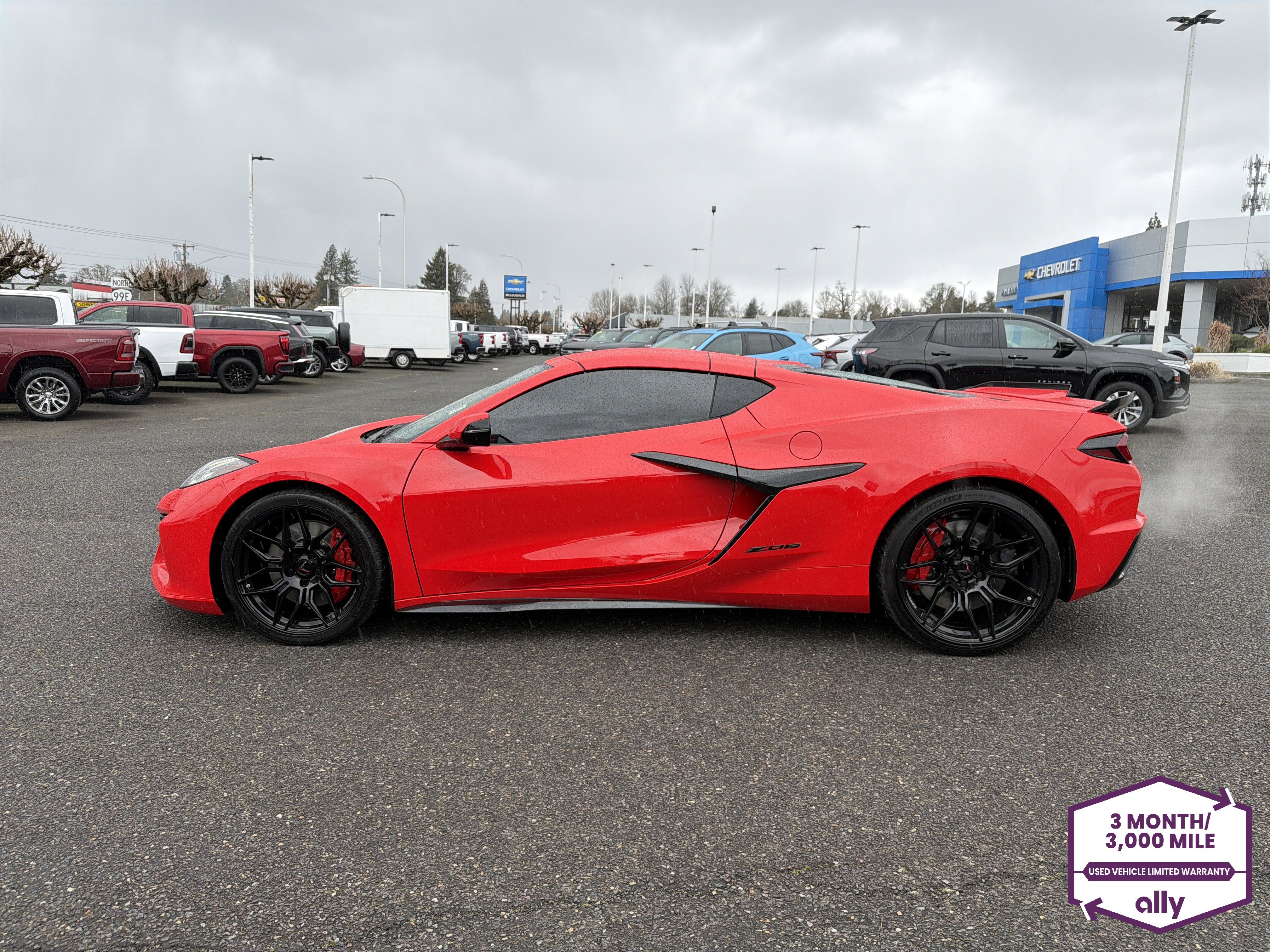 Used 2024 Chevrolet Corvette Z06 RWD image 2
