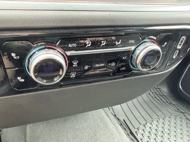 Used 2026 GMC Sierra 1500 SLT image 34