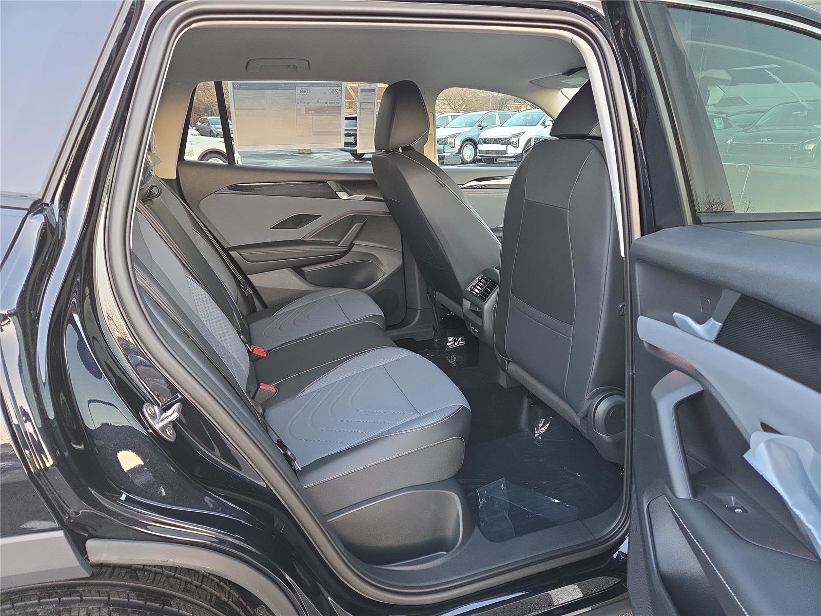 New 2026 Volkswagen Tiguan SE image 30