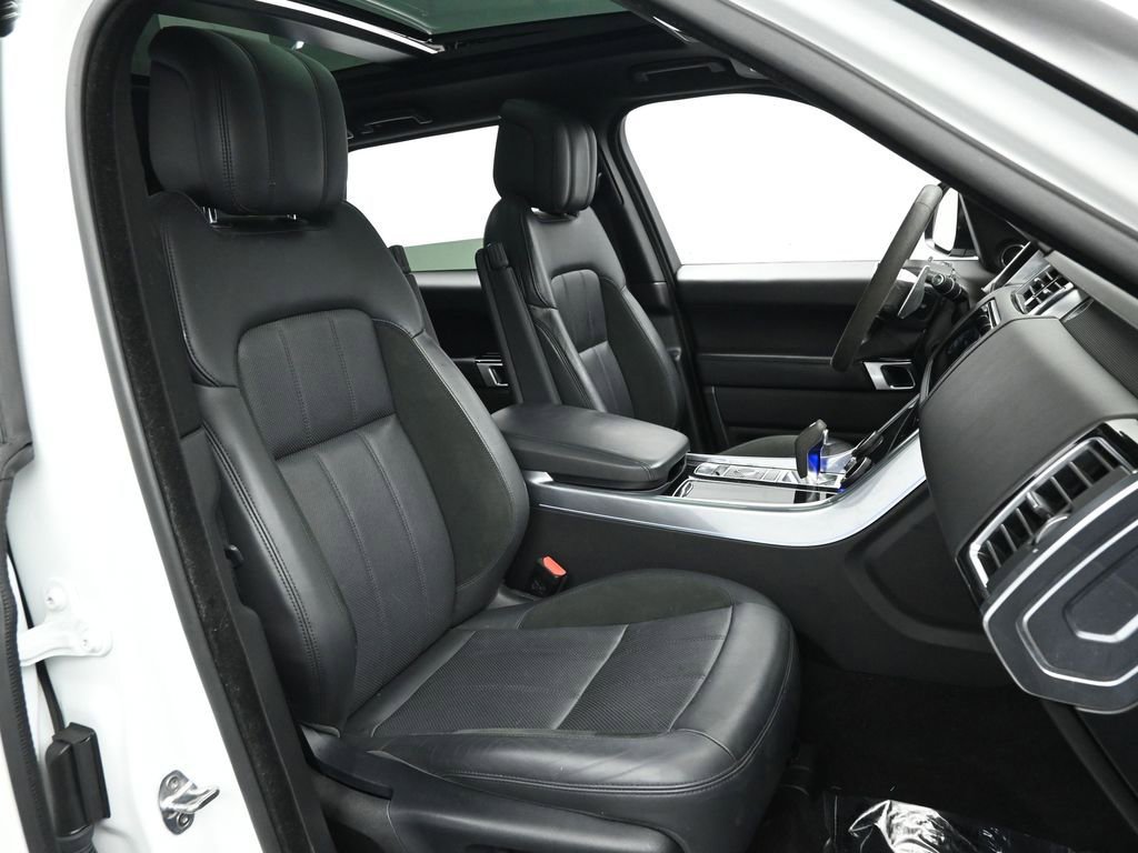 Used 2020 Land Rover Range Rover Sport HST image 24