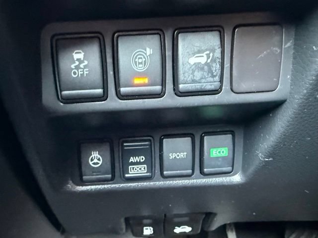 Used 2017 Nissan Rogue SL w/ SL Premium Package AWD/4WD image 23