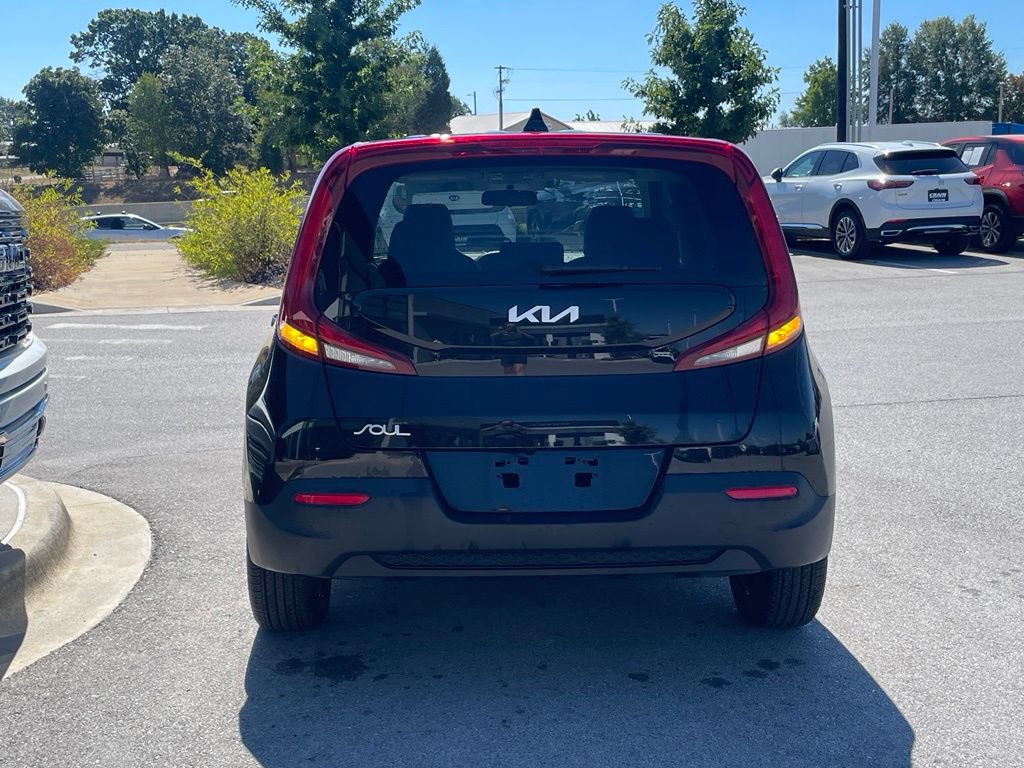 Certified 2022 Kia Soul LX FWD image 6