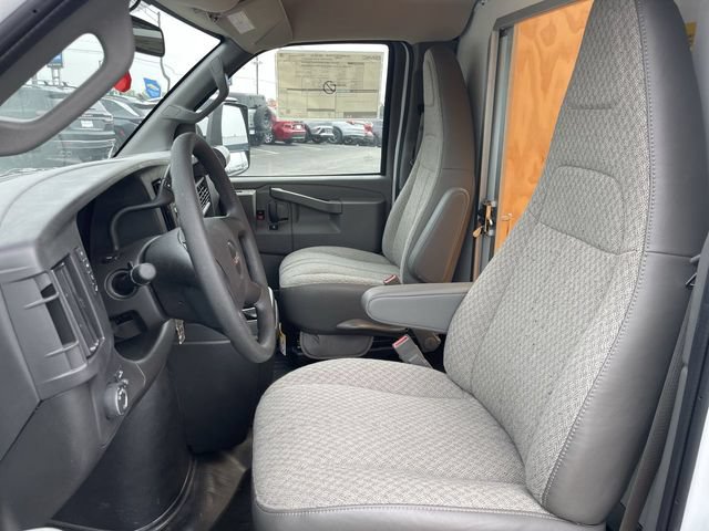 New 2025 GMC Savana 3500 w/ Power Convenience Package RWD image 7
