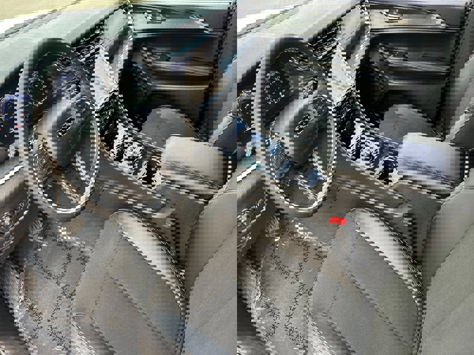 New 2025 Jeep Grand Cherokee Altitude image 9