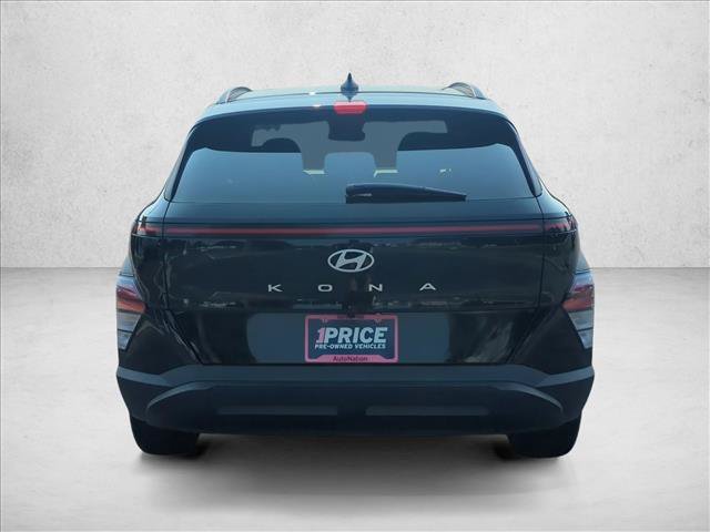 Used 2025 Hyundai Kona SEL FWD image 7