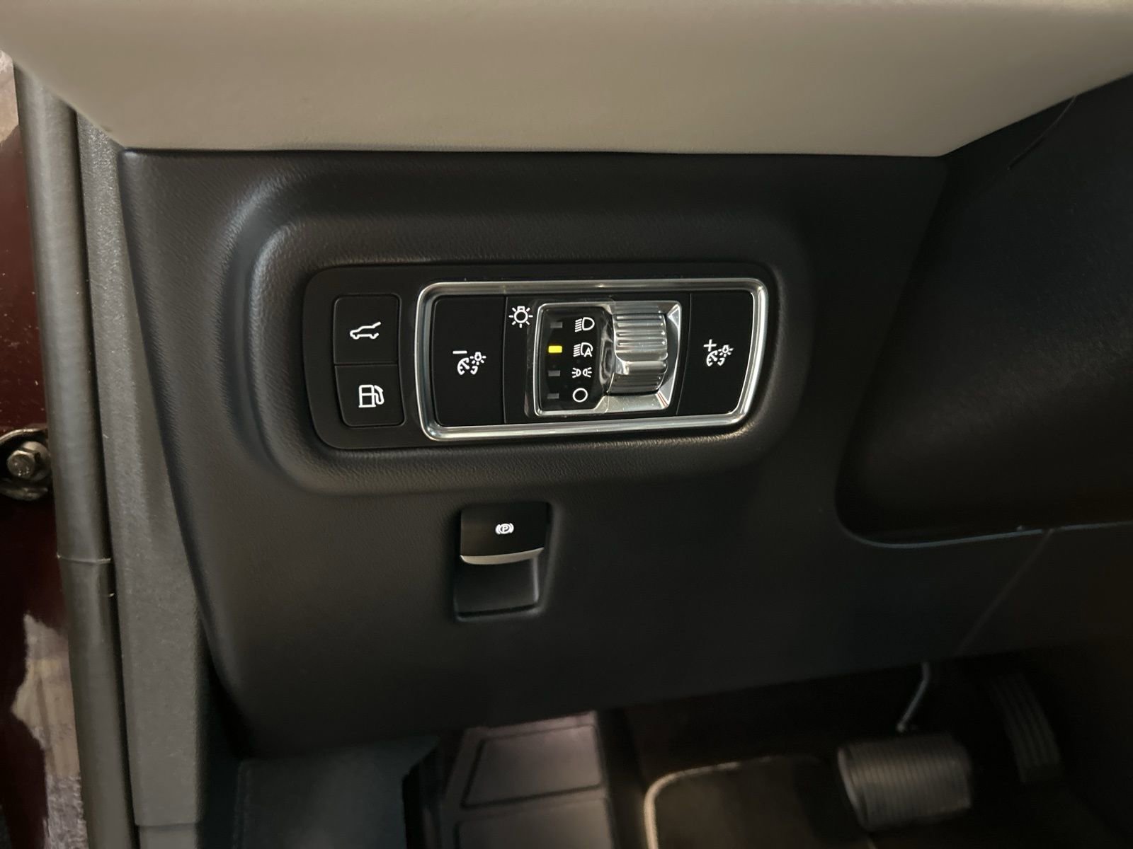 Used 2024 Lincoln Nautilus Reserve image 20