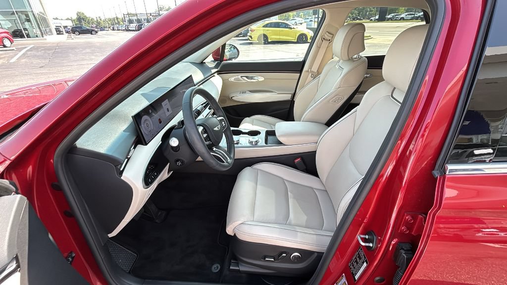 Used 2026 Genesis GV70 2.5T Advanced AWD/4WD image 25