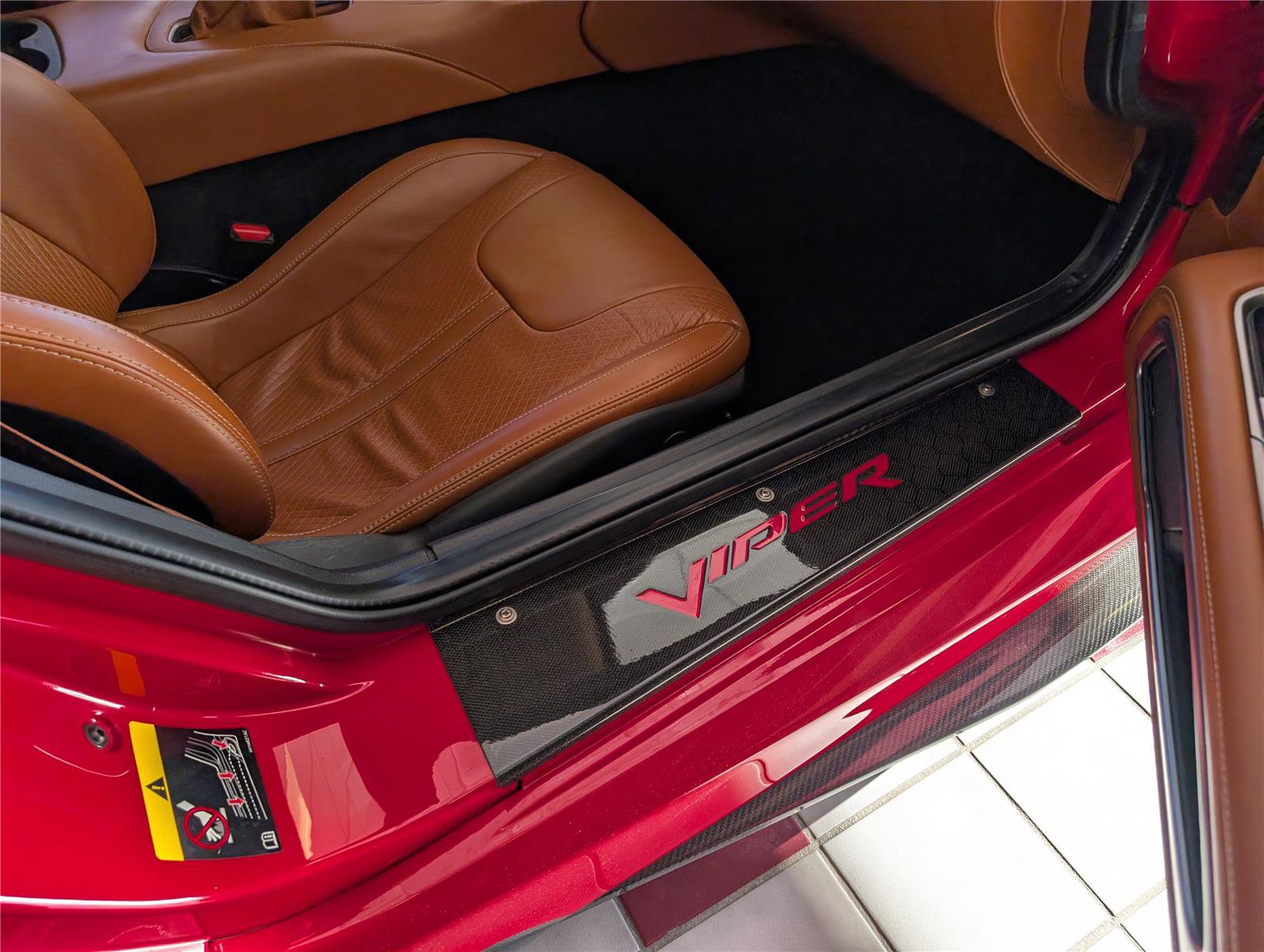 Used 2013 SRT Viper GTS w/ GTS Laguna Interior Pkg image 12