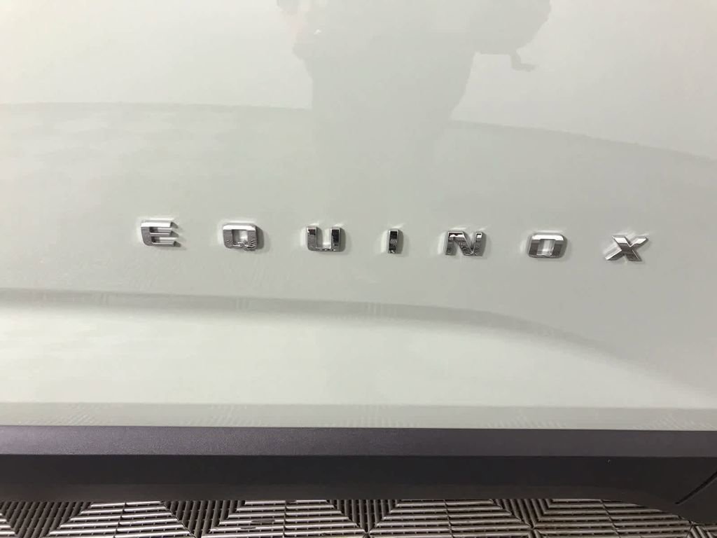 New 2026 Chevrolet Equinox LT w/ Convenience Package II image 24