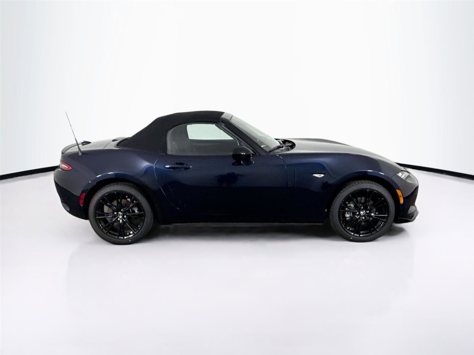 New 2026 MAZDA MX-5 Miata Club w/ Interior Package RWD image 6