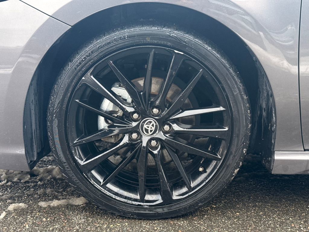 Used 2024 Toyota Camry XSE FWD image 11