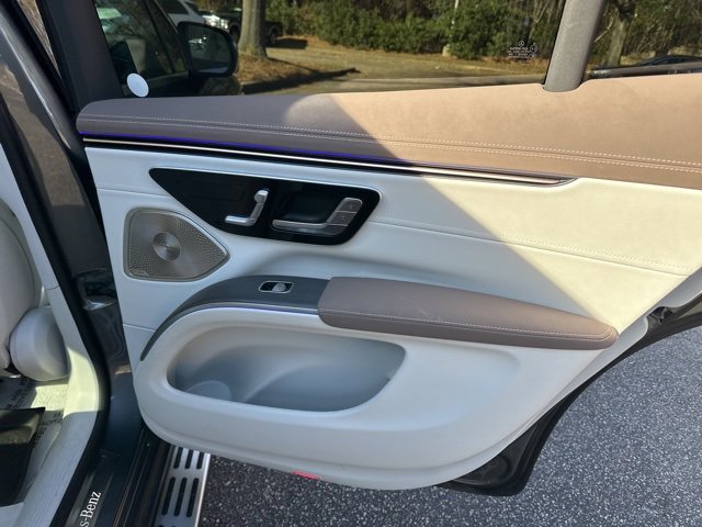 Used 2023 Mercedes-Benz EQS 450+ SUV image 17