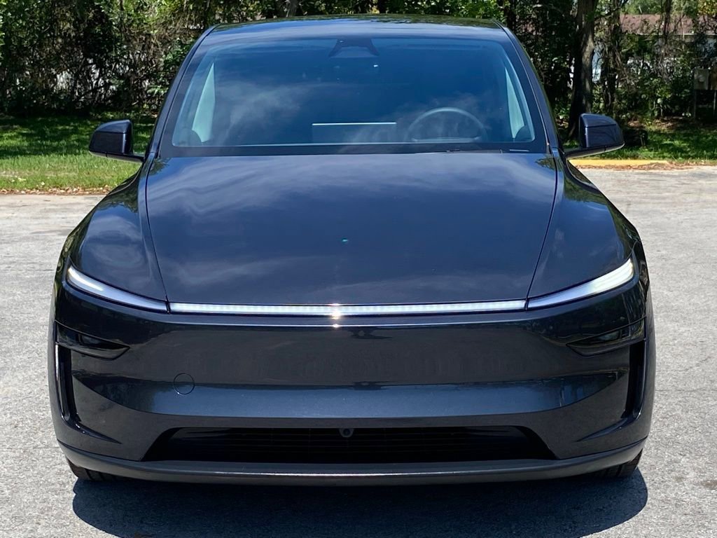 Used 2026 Tesla Model Y Long Range image 3