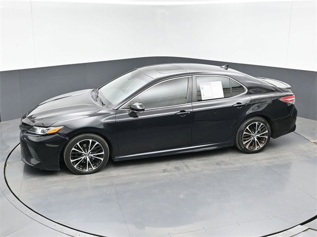 Used 2018 Toyota Camry L image 35