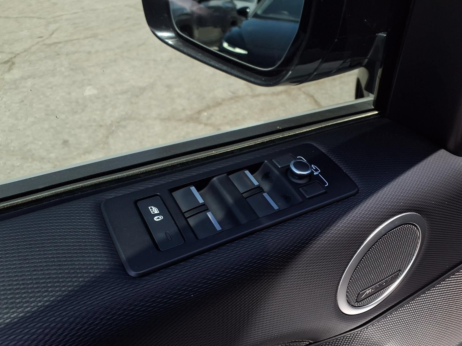 Used 2022 Land Rover Discovery S R-Dynamic AWD/4WD image 15