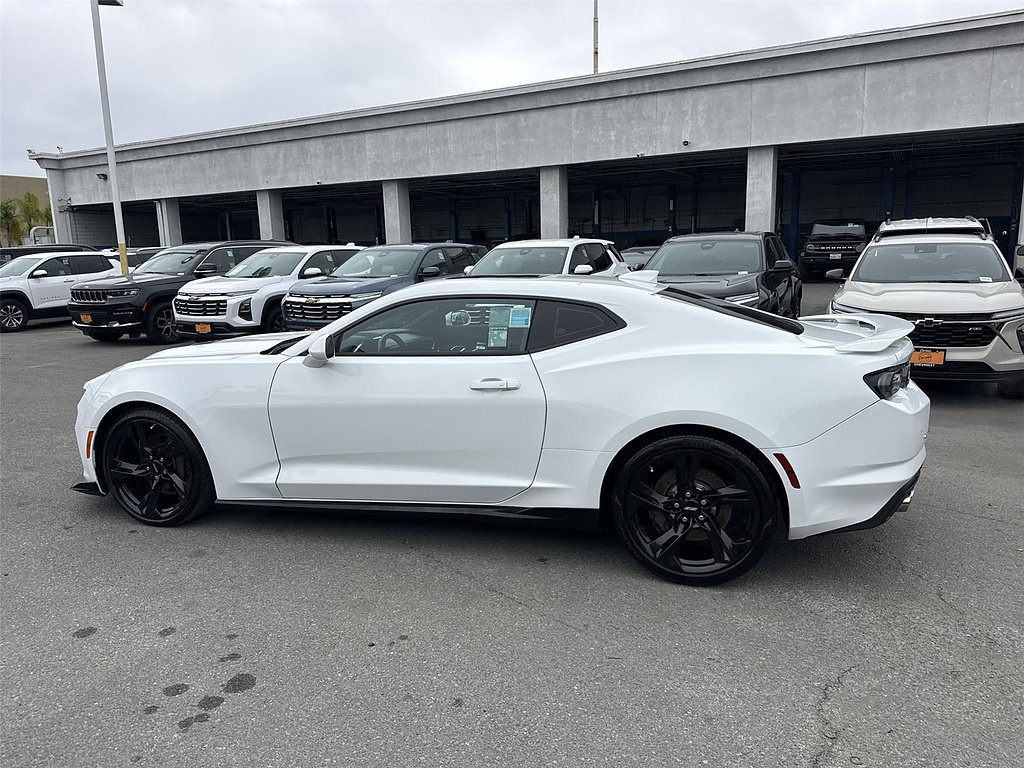 Used 2019 Chevrolet Camaro SS RWD image 6