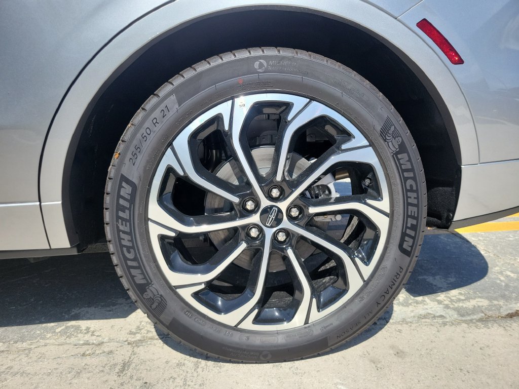 New 2026 Lincoln Nautilus Reserve AWD/4WD image 10