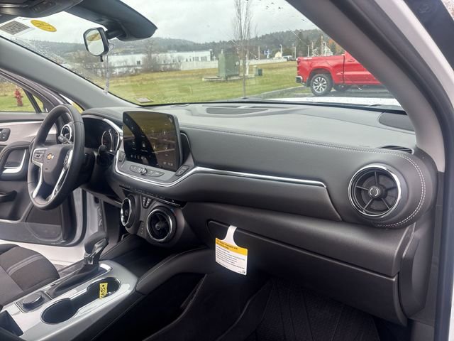 New 2025 Chevrolet Blazer LT w/ LPO, Floor Liner Package image 30