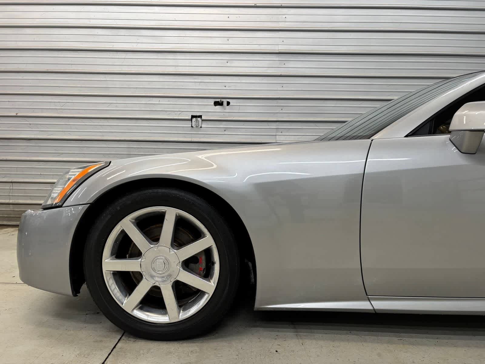 Used 2005 Cadillac XLR RWD image 4