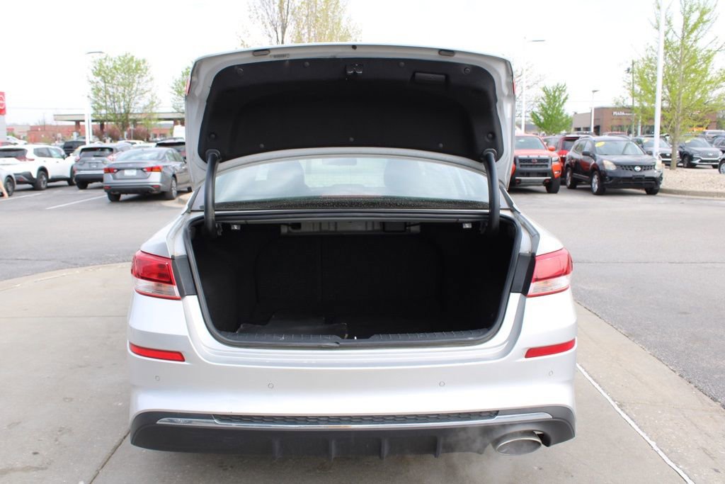 Used 2020 Kia Optima LX image 9