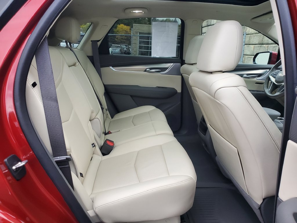 Used 2023 Cadillac XT5 Premium Luxury w/ LPO, Floor Liner Package AWD/4WD image 40