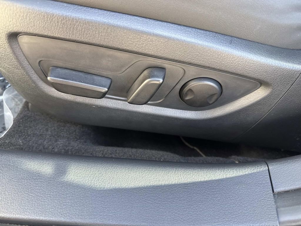 Certified 2025 MAZDA CX-30 AWD 2.5 S w/ Preferred Package image 29