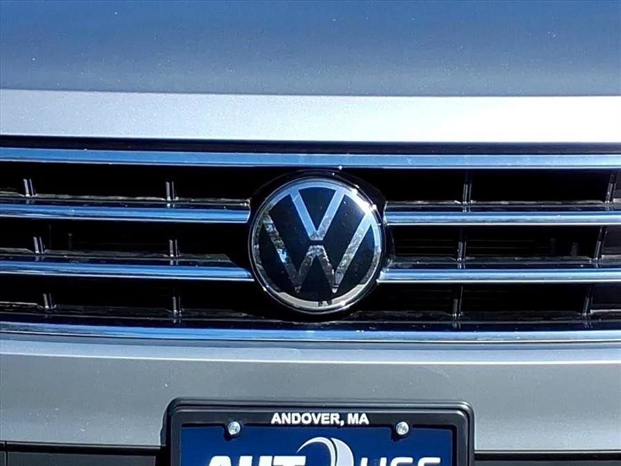 Used 2024 Volkswagen Tiguan SE image 15