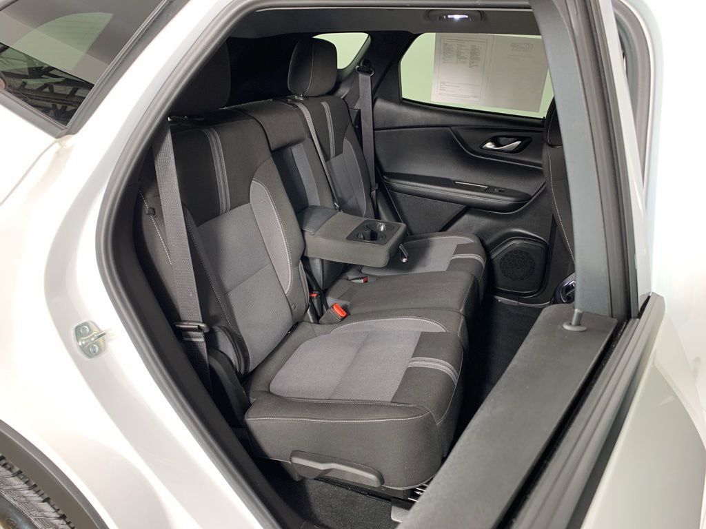 Used 2025 Chevrolet Blazer LT image 34