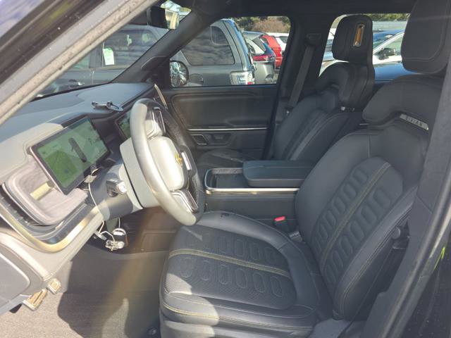 Used 2023 Rivian R1S Adventure image 10