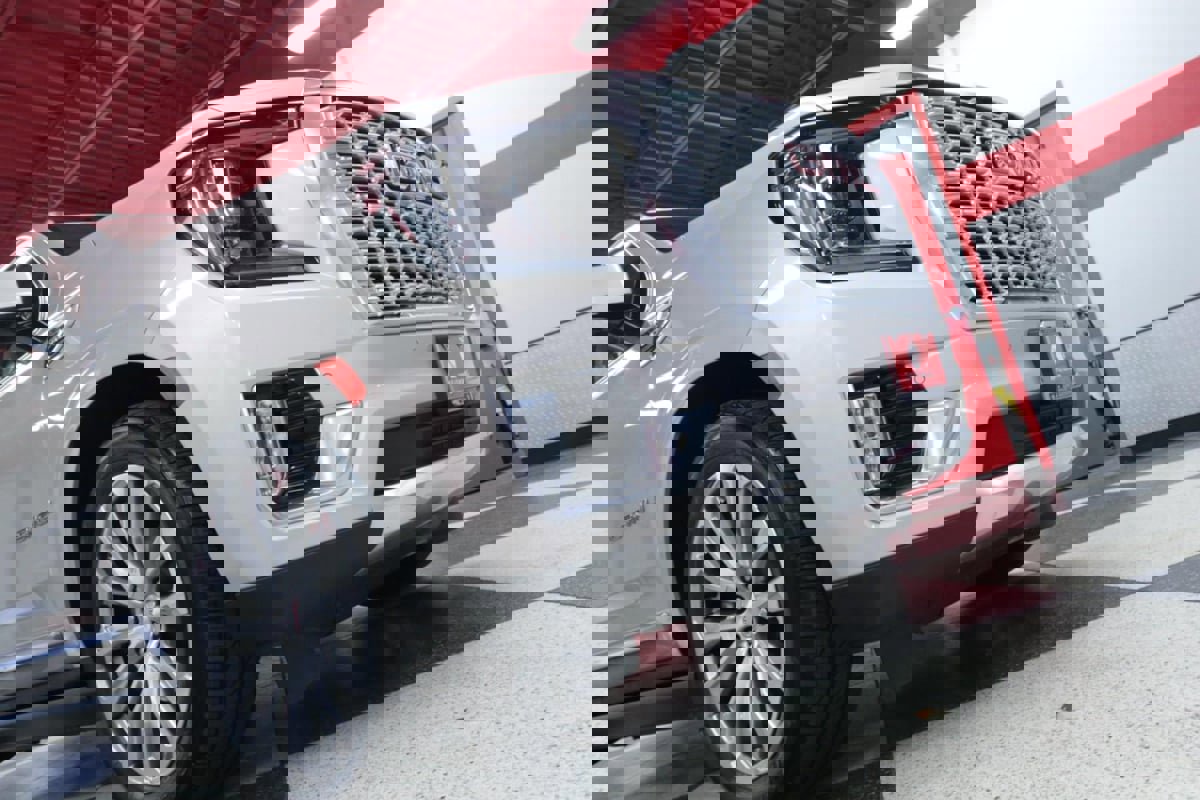 Used 2022 GMC Yukon Denali w/ Denali Premium Package image 37