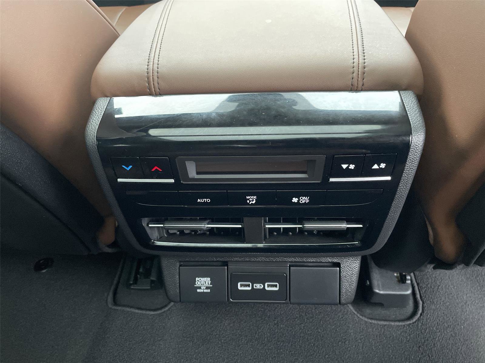 Used 2023 Acura MDX SH-AWD w/ Technology Package image 32