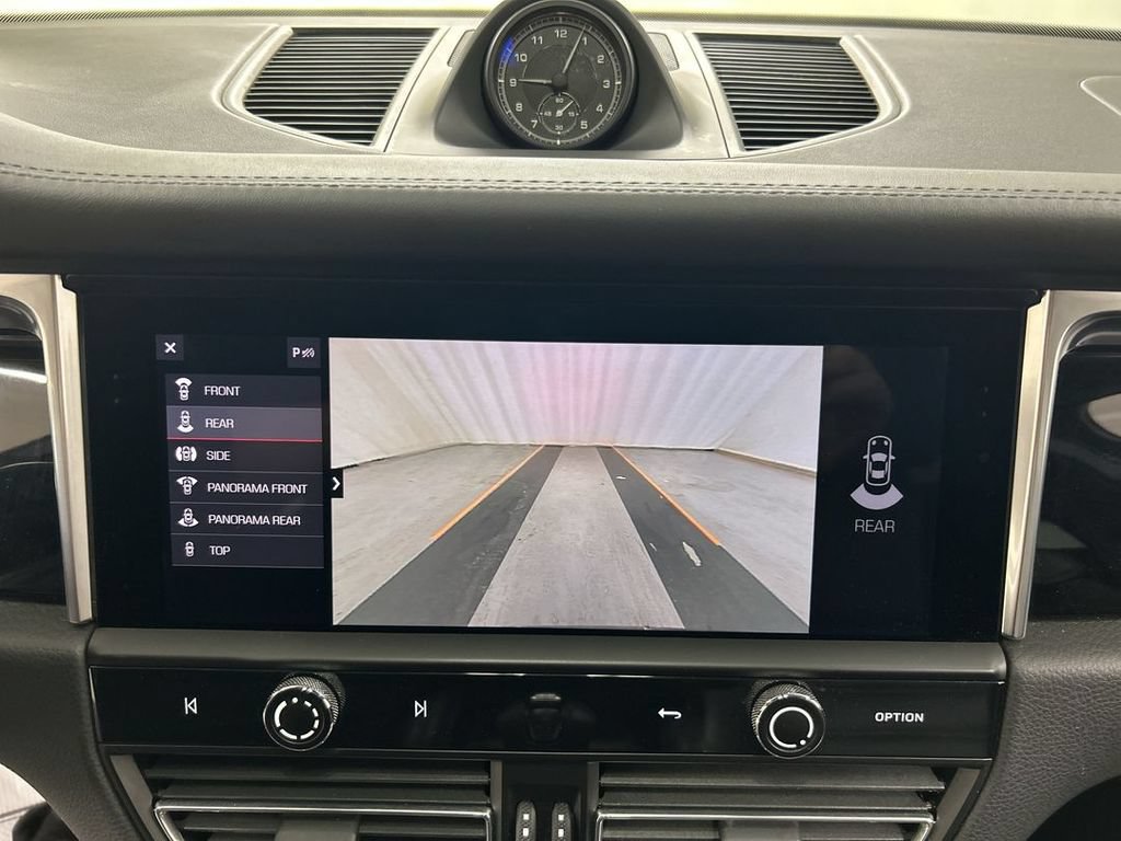 Certified 2022 Porsche Macan S AWD/4WD image 15