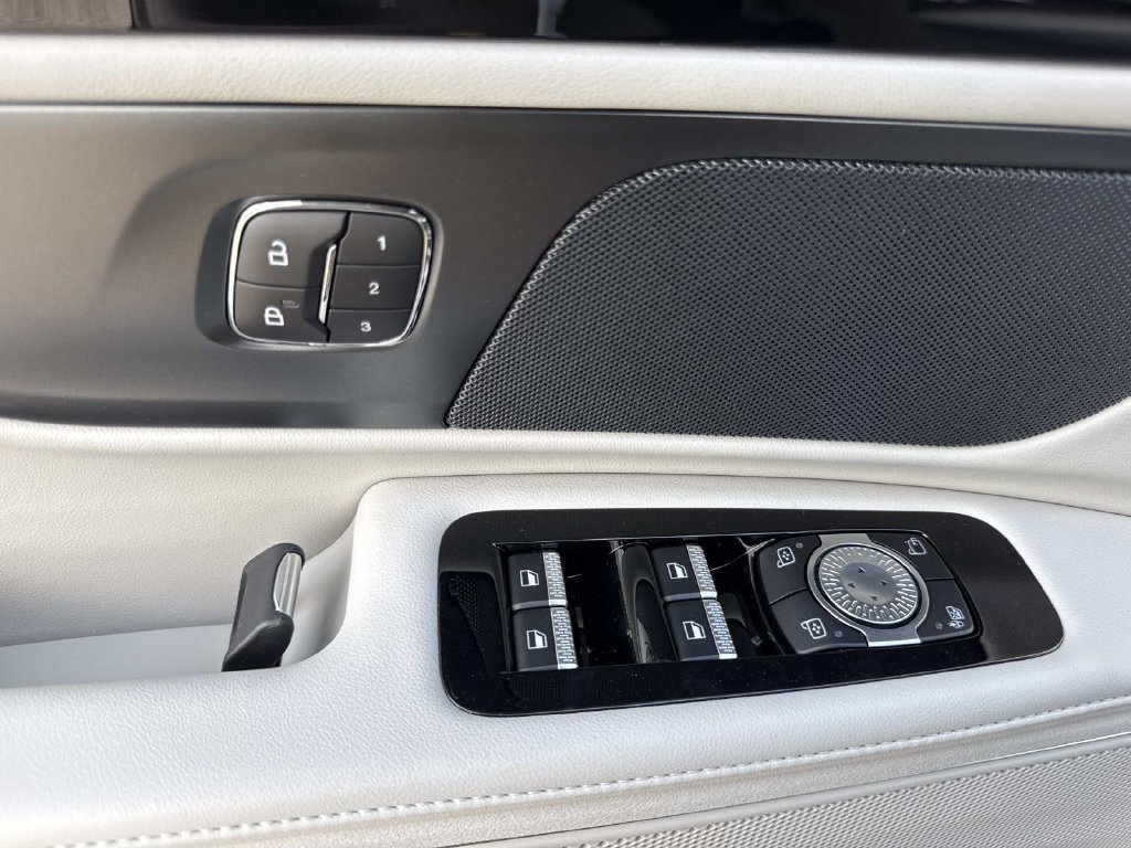 New 2026 Lincoln Nautilus Premier AWD/4WD image 19