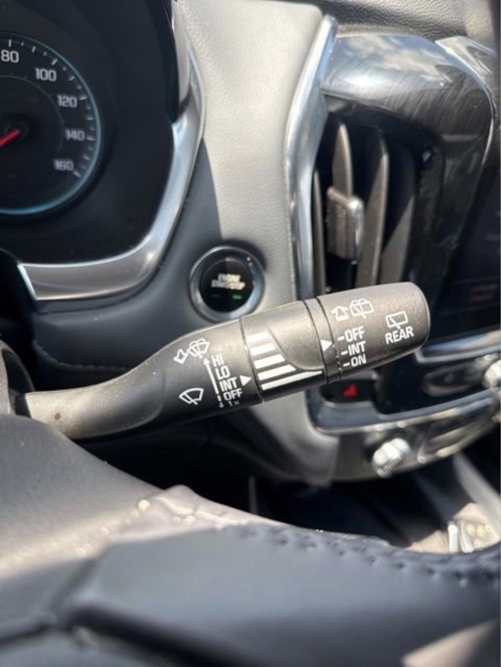Used 2021 Chevrolet Traverse Premier FWD image 22