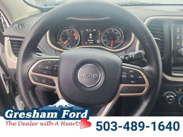 Used 2017 Jeep Cherokee Sport image 18