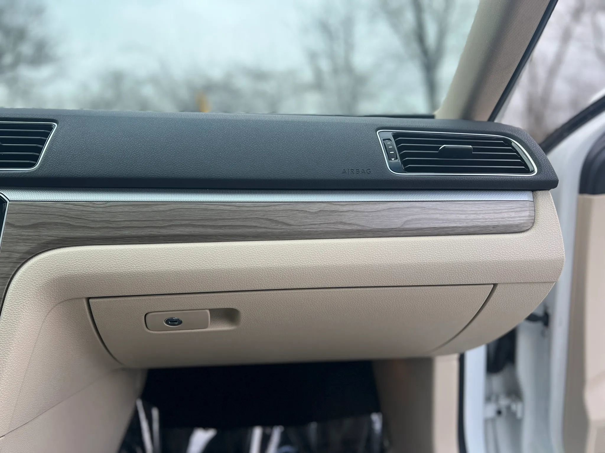 Used 2017 Volkswagen Passat 1.8T SE image 22