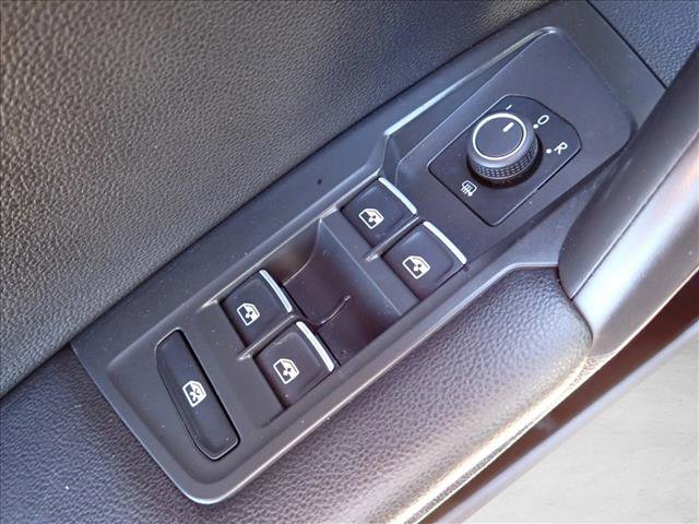 Used 2021 Volkswagen Tiguan SE R-Line image 15