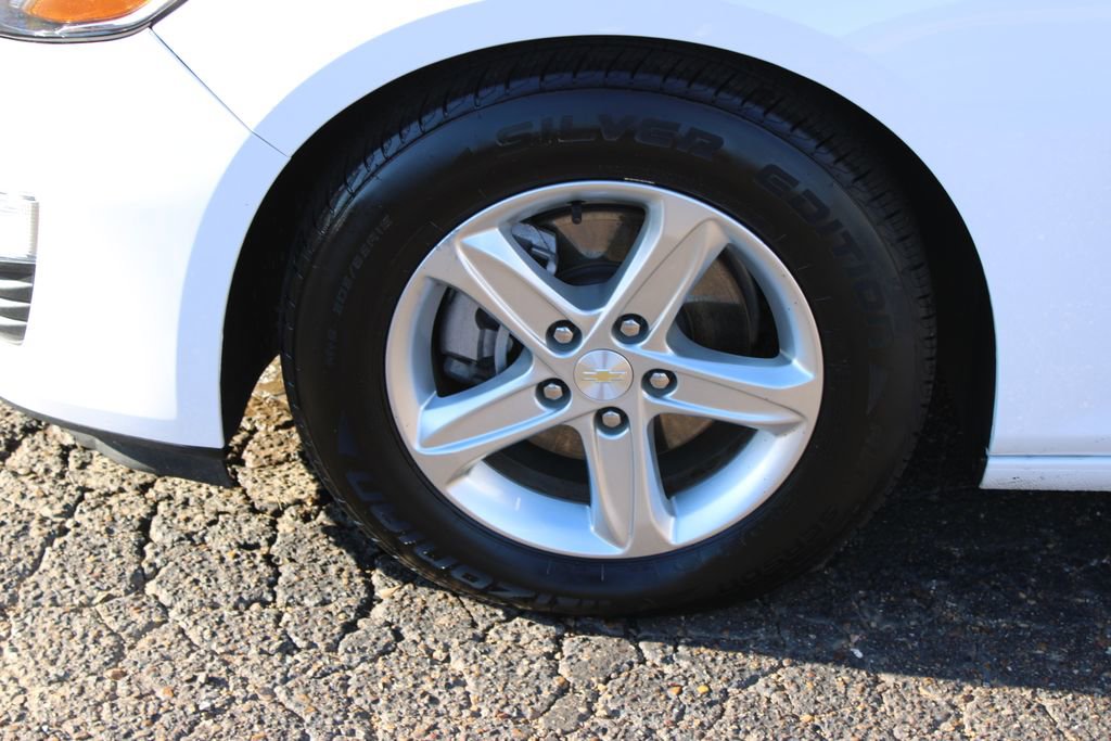 Used 2024 Chevrolet Malibu LT image 44