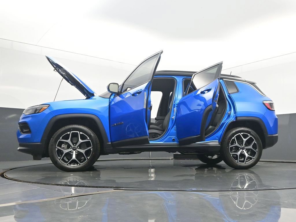 New 2025 Jeep Compass Limited image 59