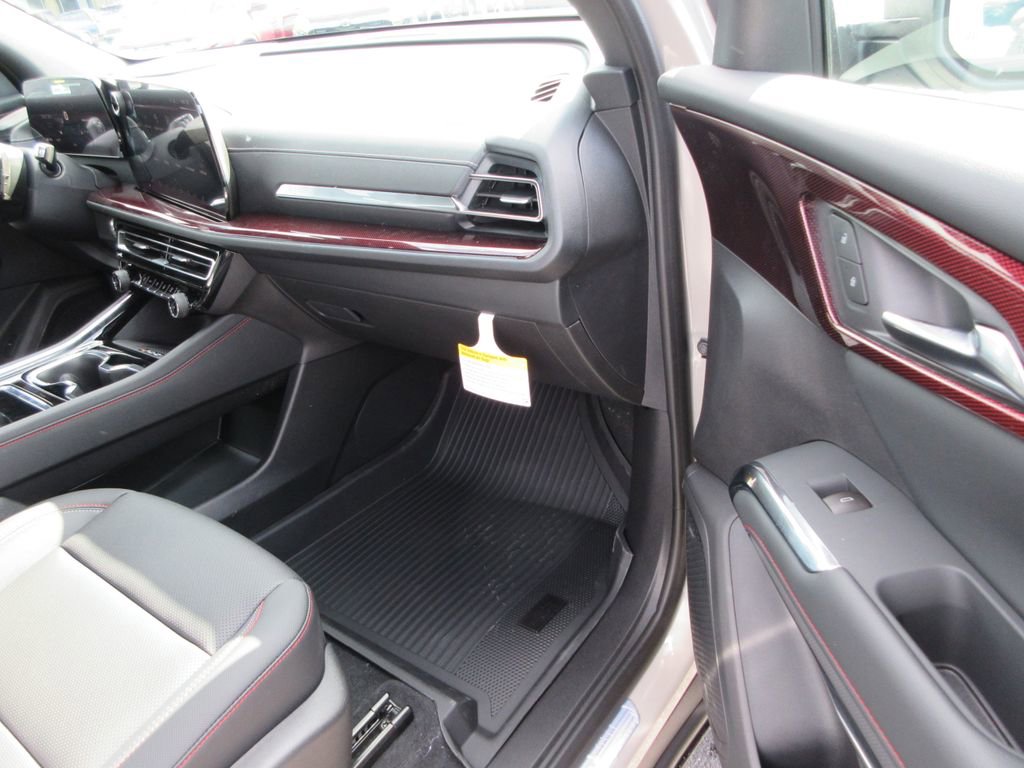 New 2026 Chevrolet Traverse Z71 w/ Driver Confidence Package AWD/4WD image 19