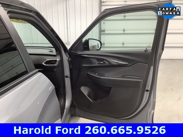 Used 2023 Chevrolet TrailBlazer RS w/ Convenience Package image 11