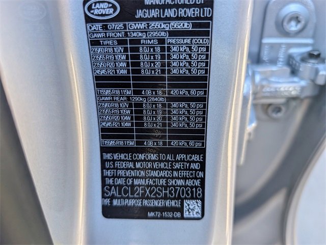 New 2025 Land Rover Discovery Sport Dynamic SE image 13